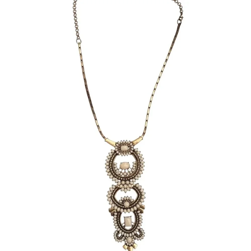 Stella & Dot Havana Boho Pendant Statement Necklace Gold Tone Cream Resin - Picture 9 of 10